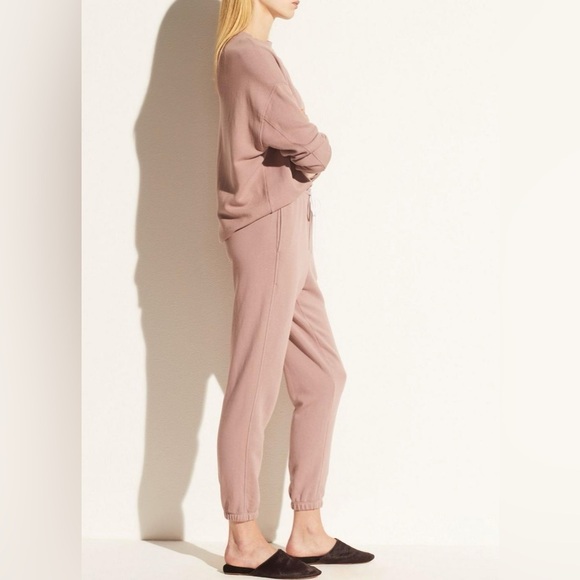 Vince Essential Jogger - Picture 2 of 13